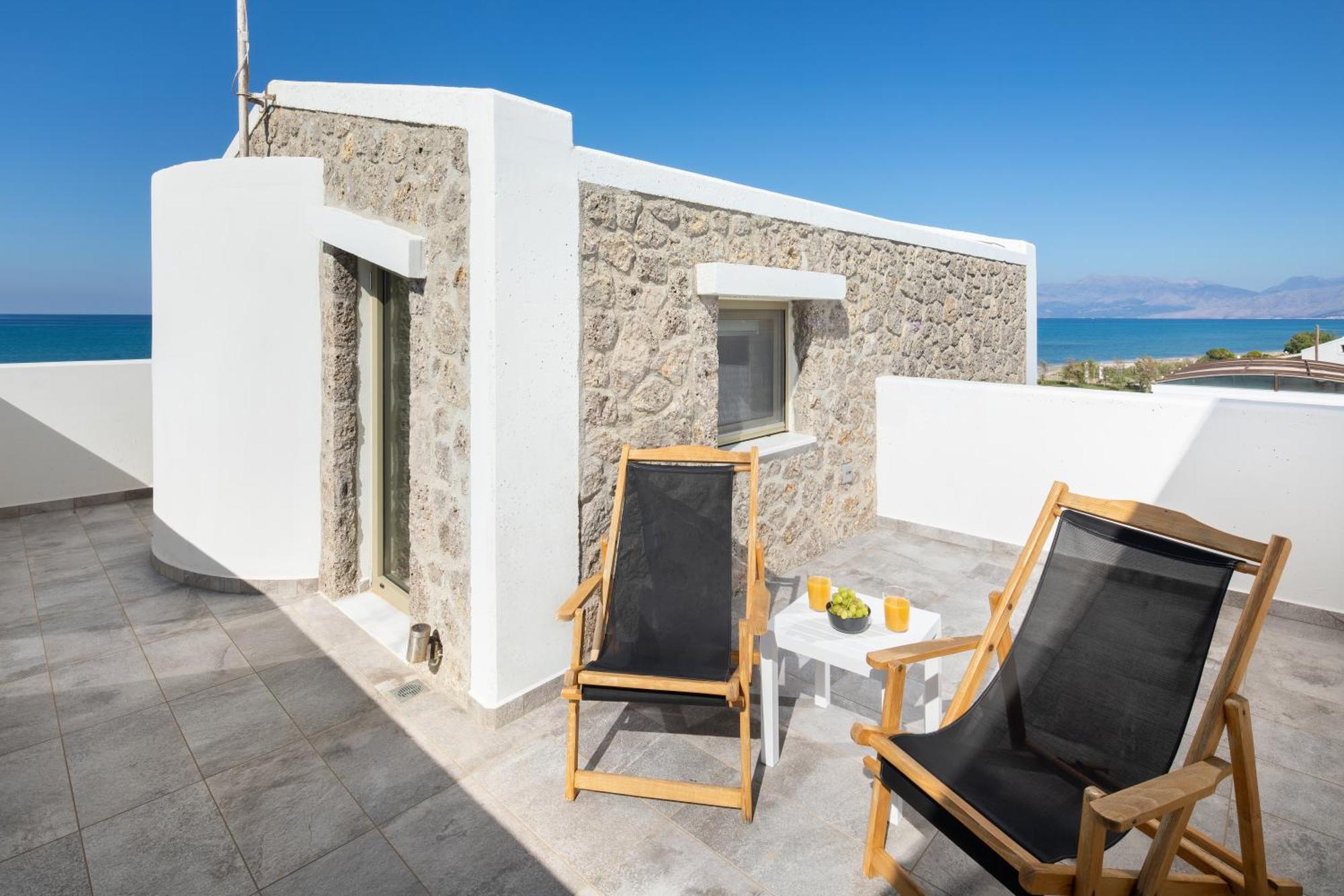 Thalassa Suites Альмирос-Бич Номер фото
